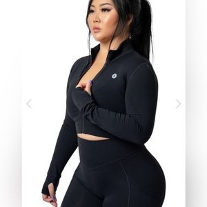 Cropped Black Athleisure Exercise Jacket
